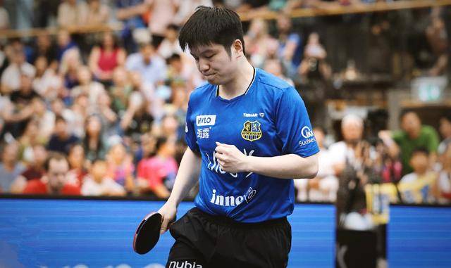 而庫里則以 而庫里則以