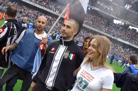 宣布将于 宣布将于