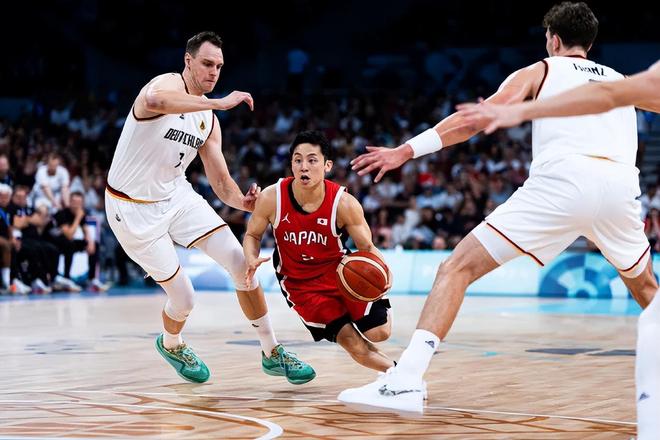 结构与配角 结构与配角